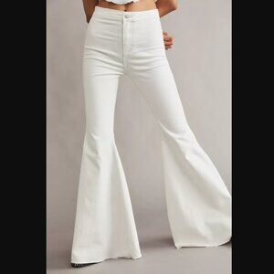 Just Float On High Waist Flare Jean in White by We The Free - Size 25